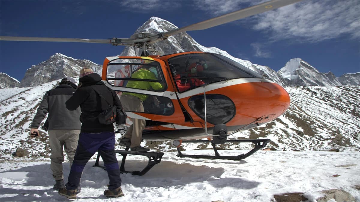 Luxury Helicopter Trek to Everest