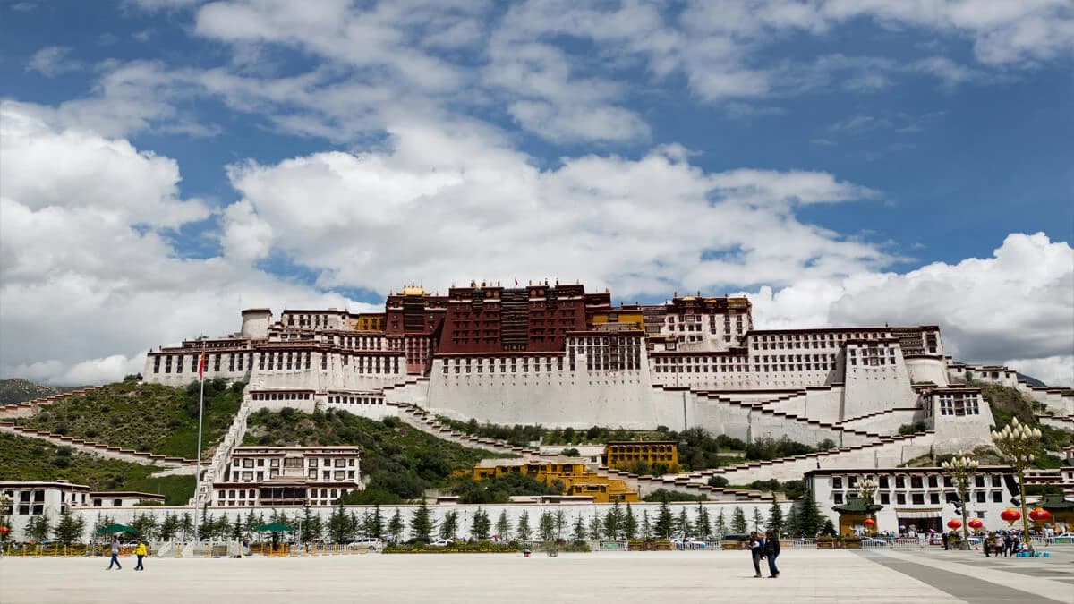 Lhasa Everest Base Camp Tour