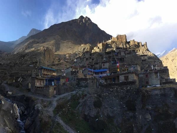 Nar Phu Valley Trek