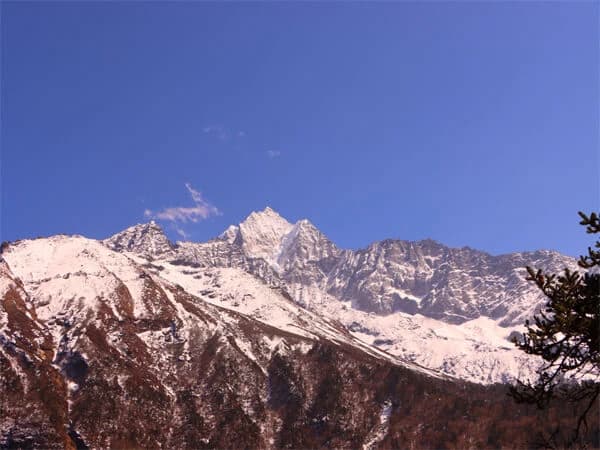 Numbur Himal Trek