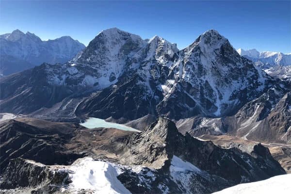 Lobuche Peak Climbing Difficulty