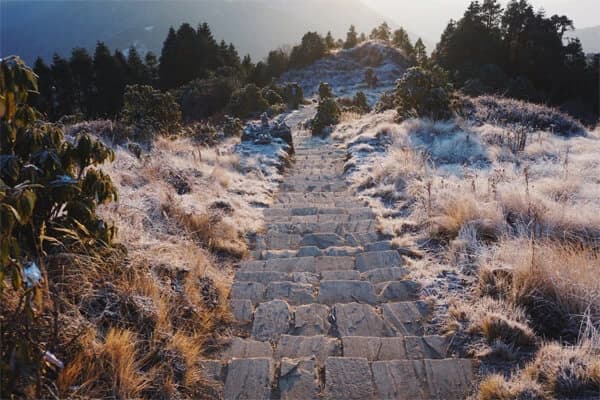 Annapurna Trek vs Everest Trek: Which One is Better for You?