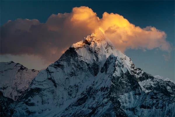 Best Less crowded Trekking Peaks in Nepal