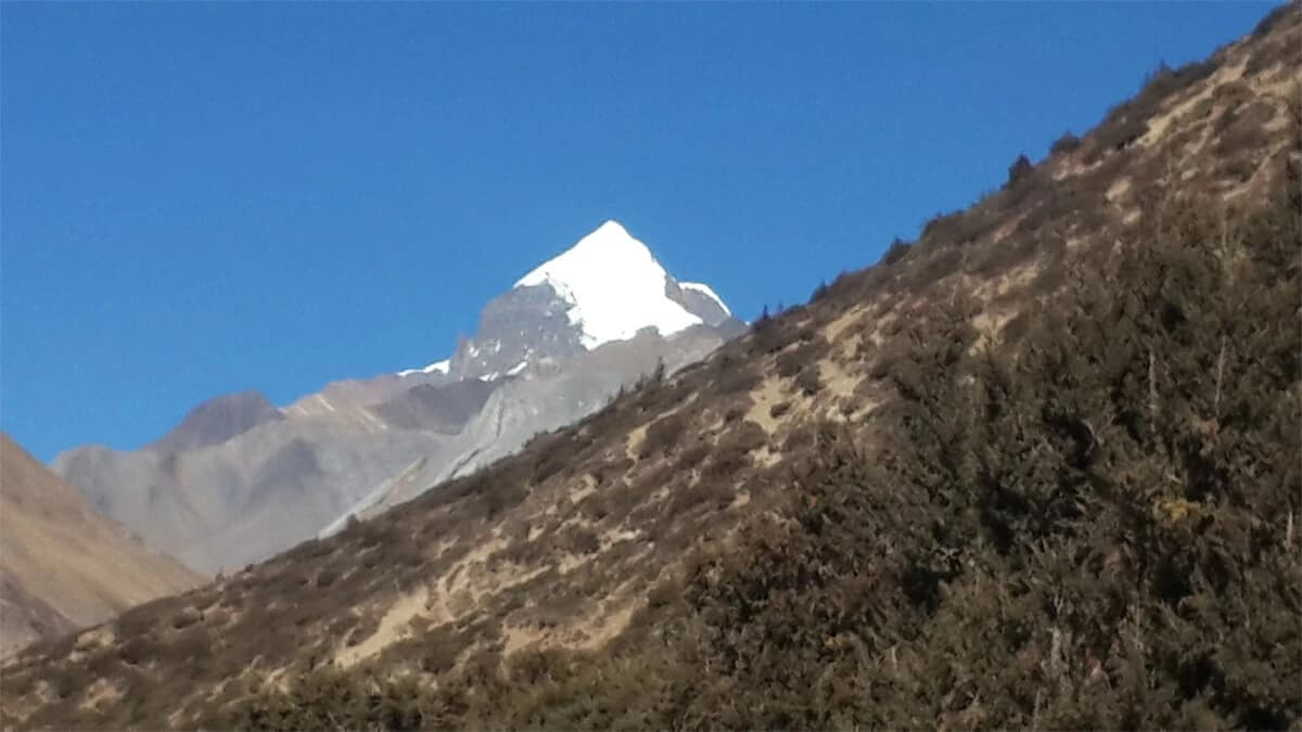 Chulu East Peak Climbing