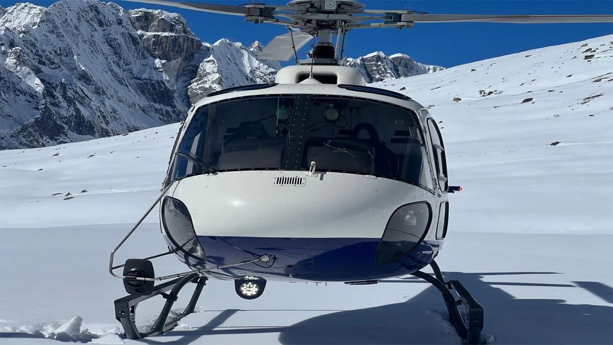 Gokyo Lake Trek with Helicopter Return