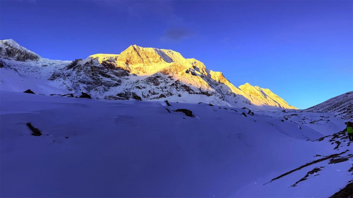 How to Trek to Larkya La Pass