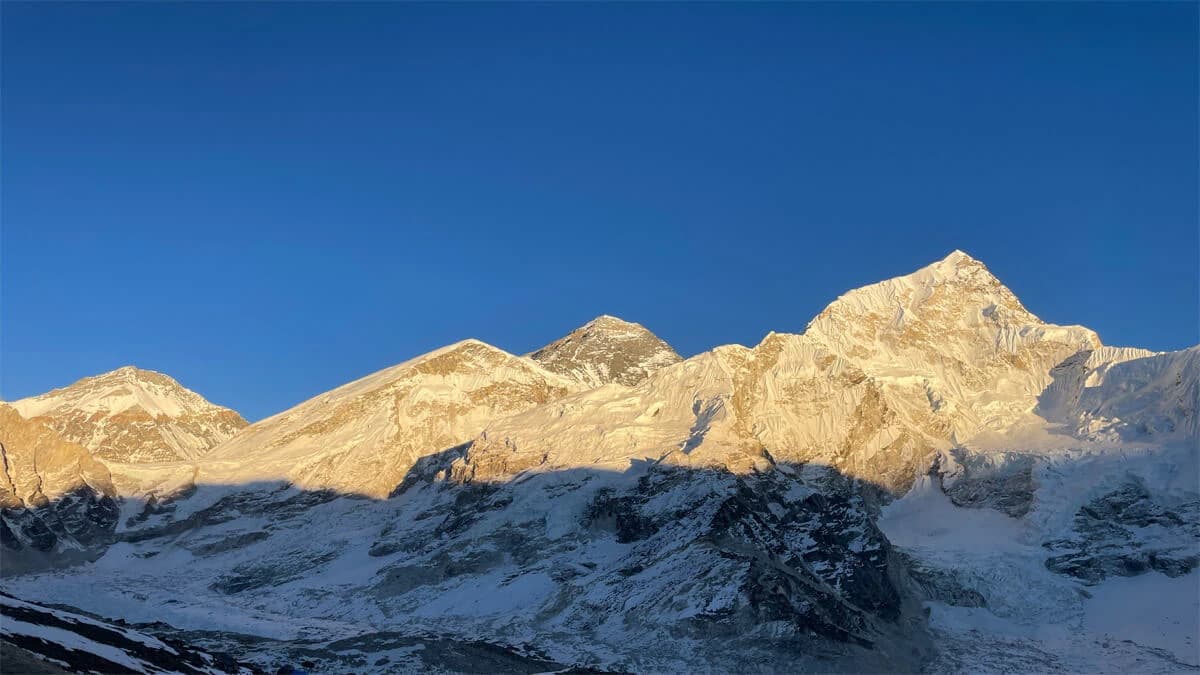 Luxury EBC Trek with Helicopter Return