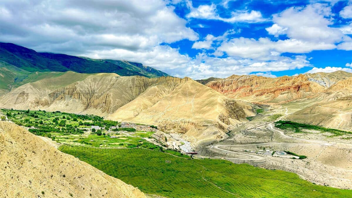 Mustang Trekking