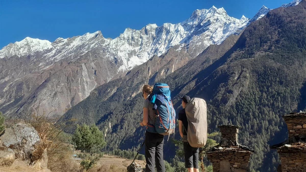 Manaslu Circuit with Serang Gompa Trek