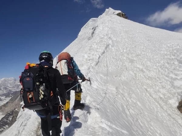 Lobuche West Peak Climbing
